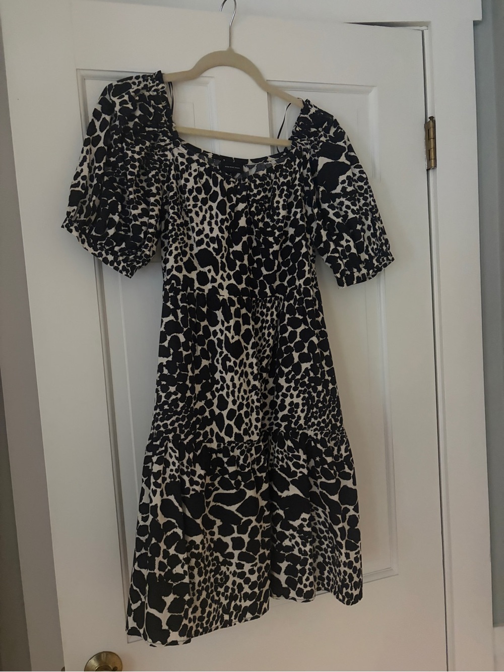Black and White Animal Print Puff Sleeve Dress